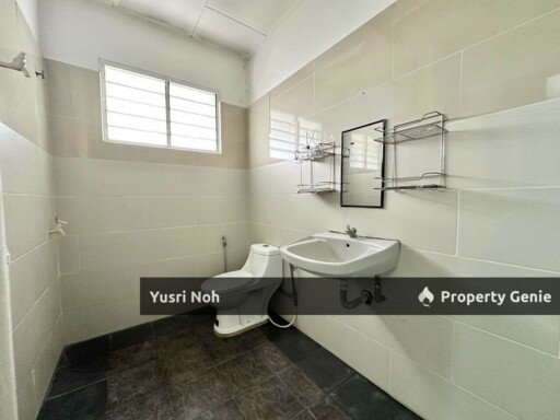 3 Storey Terrace Taman Dagang, Ampang