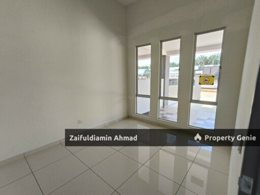 J3 Residence Terraced Home In Dengkil, Freehold 1040 Sqft