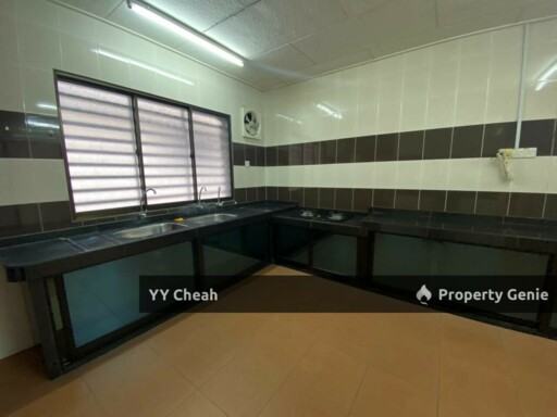 Bercham Ipoh 2 Storey semi-D Huge Size 35x100 Great Location