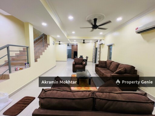 IFRERHOLD, CORNER UNIT & FULLY FIRNISHED | 3 Storey Terrace Taman Universiti, Bangi