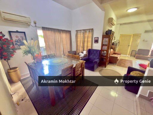 END LOT 3 Storey Terrace De Puncak Ukay, Taman Ukay Perdana, Ampang Selangor .