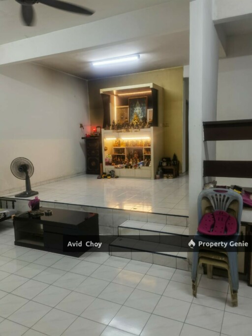 Taman Ungku Tun Aminah, Jalan Nahkoda, 2 Storey Terrace House