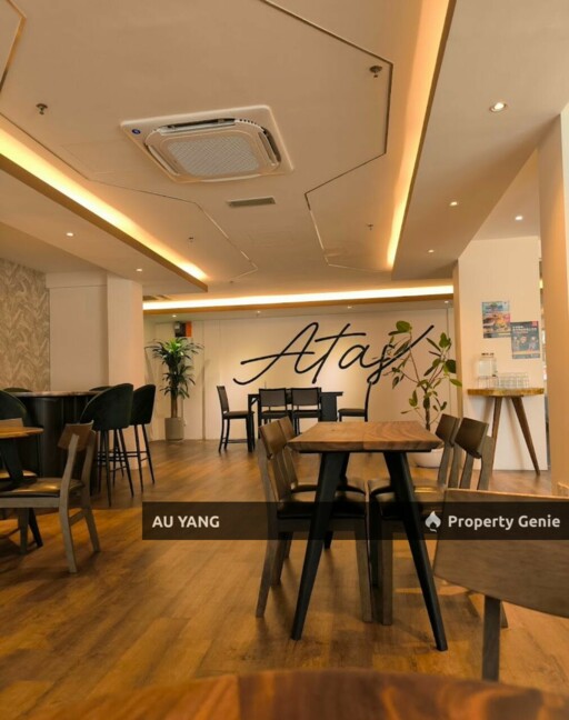Ground Floor Shoplot Comes with Furnitures and Renovations Georgetown for Rent