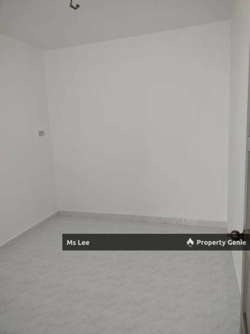 End Lot 2 storey Town House (Ground floor)-Taman Sri Sentosa @ Klang-Ready Now