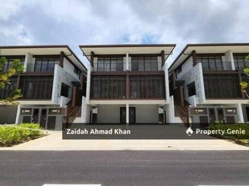 The Mulia Residence Semi D Modern Concept 6 Car park Balinese Resort style with private Garden