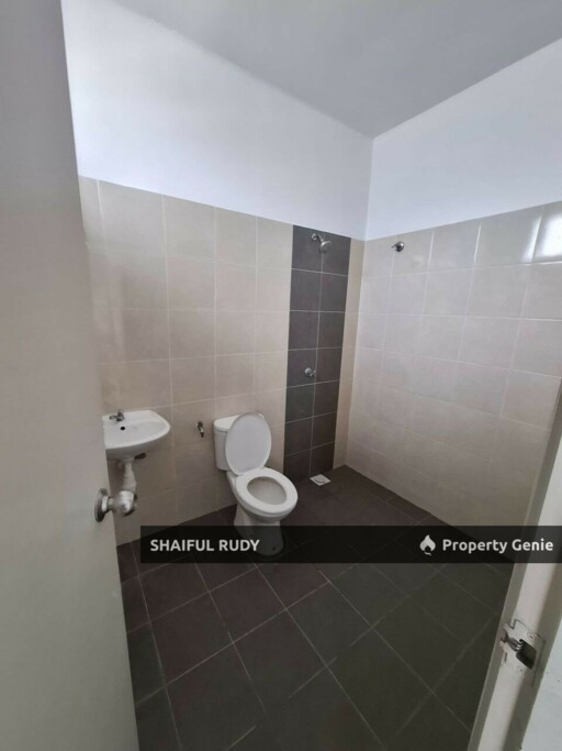 2 Storey Terrace Bandar Mahkota Banting