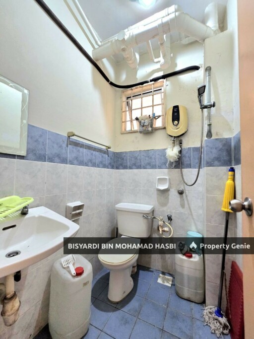 PANDAN UTAMA APARTMENT, LORONG PANDAN UTAMA, AMPANG .