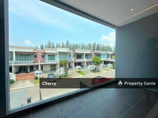 FOR SALE | HORIZON HILLS – THE CANAL GARDEN NORTH 🏡🔥 💰 Bank Value：RM1.25 Million 🔥 Selling Price：RM1.20 Million ONLY！ ✨ 低过银行估价 RM50K！ 📍 The Canal Garden North @ Horizon Hills Jalan Maya