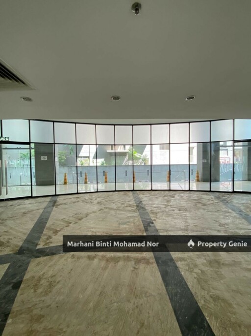 Retail Space •  TRX Corridor • Bare Unit