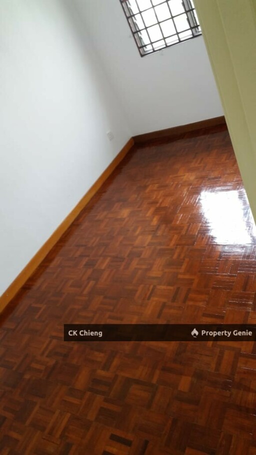 Randa Apartment, Freehold Non Bumi, 850sqft 3 Rooms, Kota Kemuning