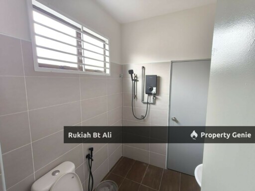 RENOVATED UNIT AT TAMAN MAWAR EHSAN REMBAU