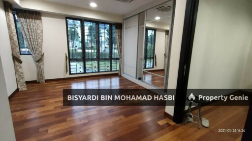RENOVATED 3 STOREY CORNER LOT SEMI DETACHED, LAKEHILL VILLAS, BANDAR BARU BANGI, BANGI .