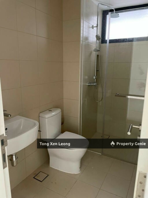 Below Value 2 Bedroom Unit For Sale @ The Apple