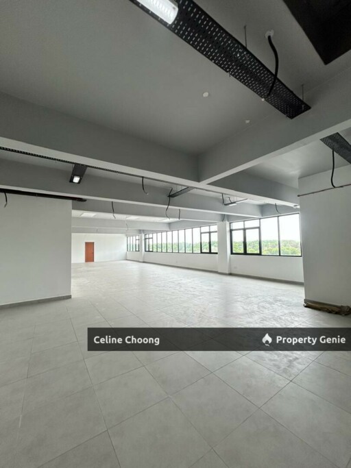 West Port Warehouse come with office with Land