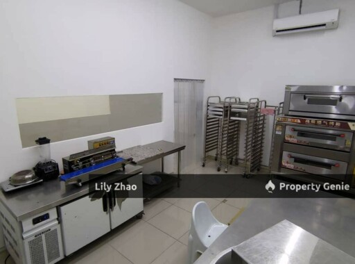 Semi Detached Warehouse, 2 storey Showroom & Office for Sale, LA 12,842 SF Gated, Kuala Neutron, Inanam