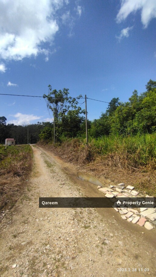 2.96 Ekar Batang Kali. Selangor. Tanah Dalam Kawasan Kampung