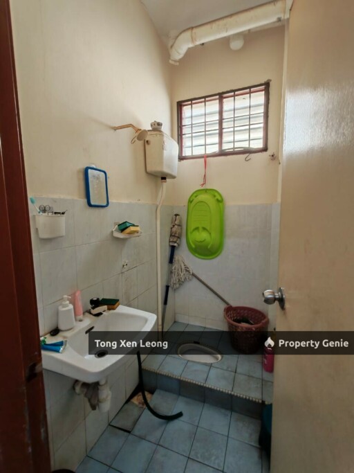 Ayer Keroh 2 Storey Corner Lot For Sale