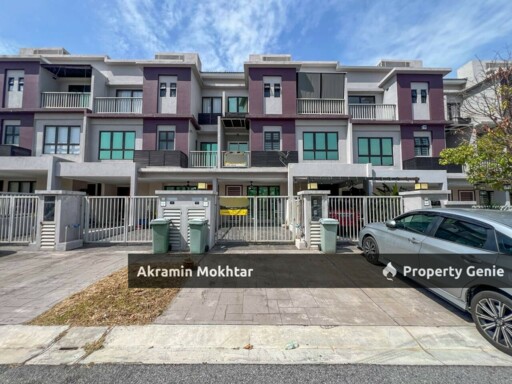 Freehold, Facing Open, Renovated & Lower Unit | The Strata Townhouse Bandar Puteri Bangi