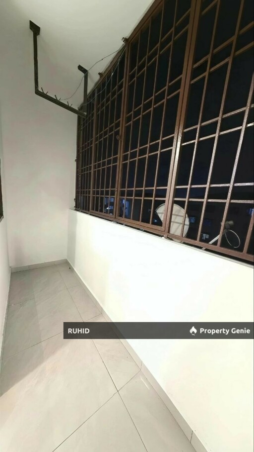 Fully Renovated Low Cost Flat at Bandar Seri Alam, Masai | 3 Beds 2 Baths | Freehold