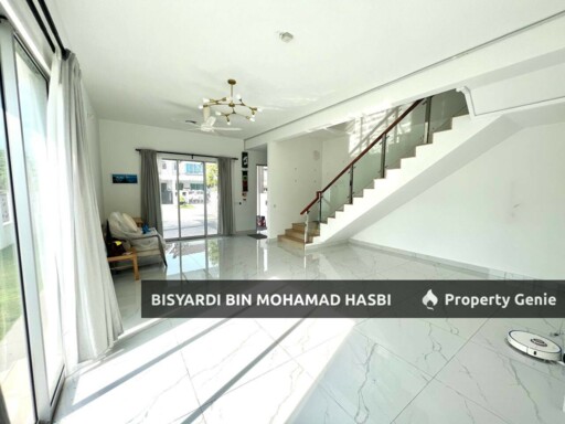 End Lot Extra Land 2 Storey Serenia City Amani, Sepang.