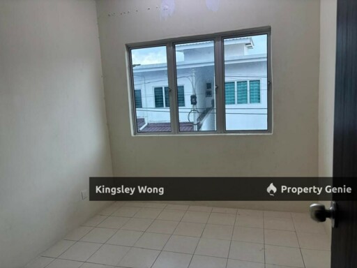 Meru Suria Jelapang Ipoh Freehold Double Storey House Below market value Near Schools Mydin Toll
