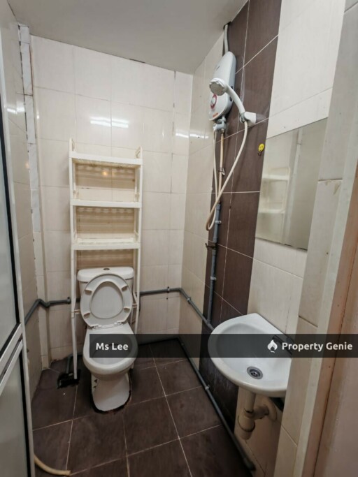 Room 203 RM 650 @ 2 Storey Shop Hotel,Chow Kit -near LRT/HKL/IJN -Ready Now