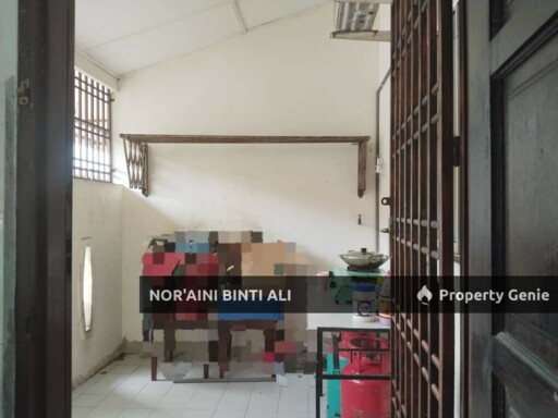 RUMAH TERES SETINGKAT DI PERUMAHAN PELINDUNG MAJU (Belakang Klinik Kesihatan Baserah)