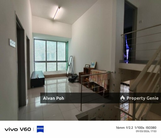 Freehold Double Storey Endlot With Fully Furnished