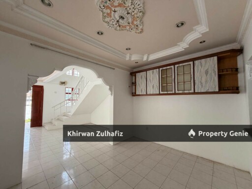 Jalan Semarak Bandar Utama Batang Kali Semi D 2-Storey For Sale