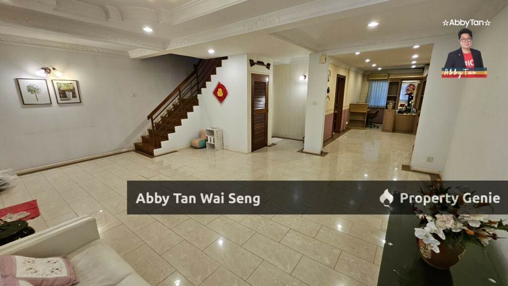 Kingfisher Phase 2 | 24′ Wide Terrace | Family-Oriented Surroundings