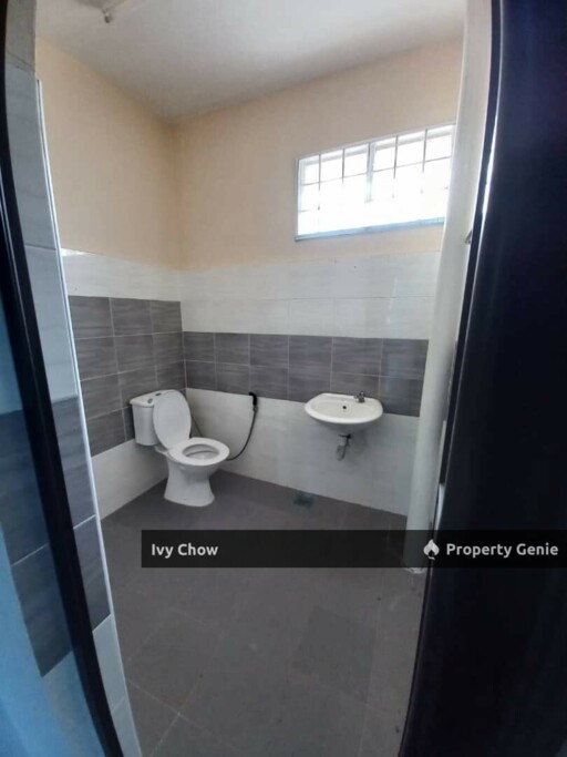 DOUBLE STOREY TERRRACED HOUSE TAMAN UNIVERSITI SKUDAI JOHOR