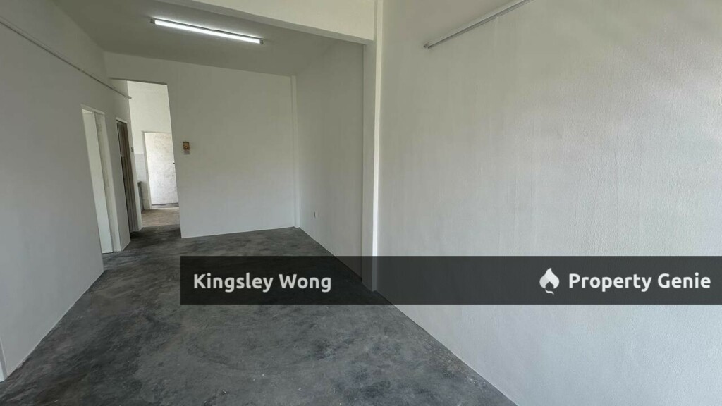 Menglembu Impiana Flat 2nd floor Corner Unit basic unit with access card system