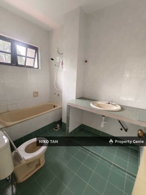 Gate A Double Storey IOI Palm Villa Kulai For Rent