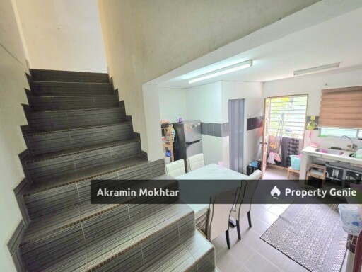 Fully Renovated & " Bebas Banjir" | 'Teres 2 Tingkat Seksyen 18, Shah Alam