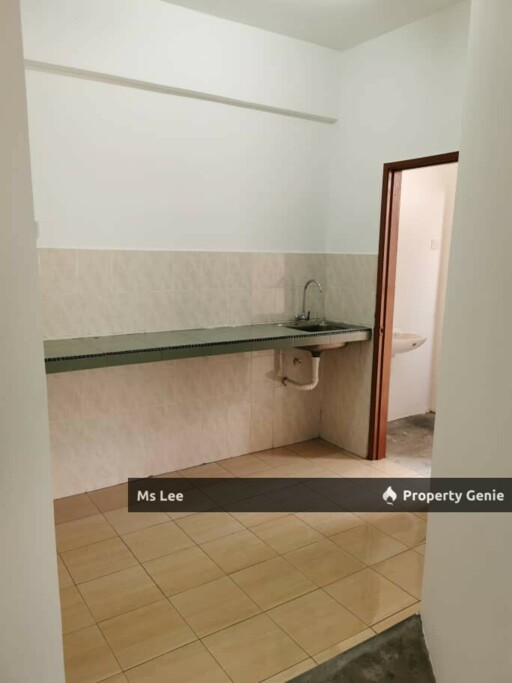 3rd Floor Shop Apartment RM 500 (KFC/NSK)-Taman Sentosa Utama @ Klang-Ready 15/7 or 31/7