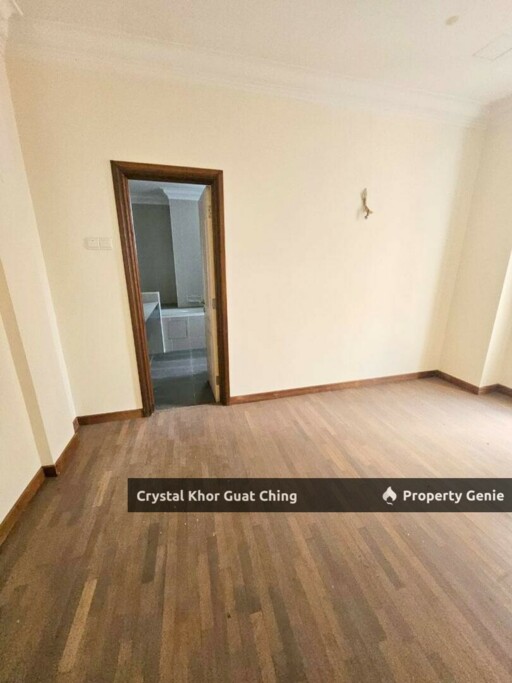 3 Storey Bungalow at D'Residence, Near Queensbay