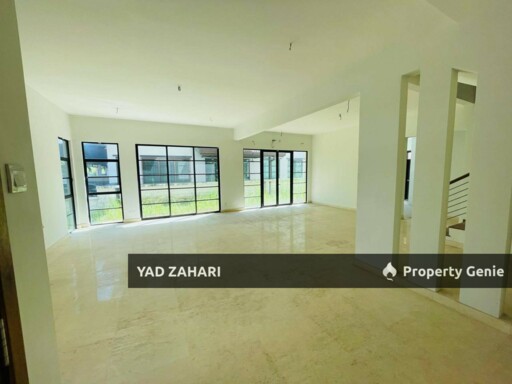 Bukit Jelutong Heights, Shah Alam | 3-Storey Semi-D 7 6+1 Rooms | RM1.68M - Next To Guthrie & NKVE Highway, Privacy Environment and with Extra Land