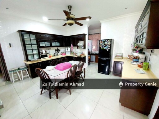 Spacious Corner Lot Semi-Detached Home in Bangi