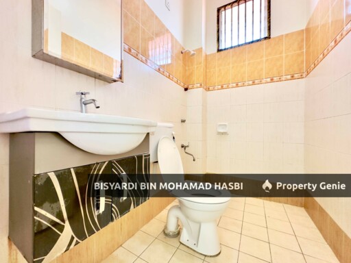 [RENOVATED & END LOT] Double Storey Taman Mawar 2, Bandar Baru Salak Tinggi, Sepang.