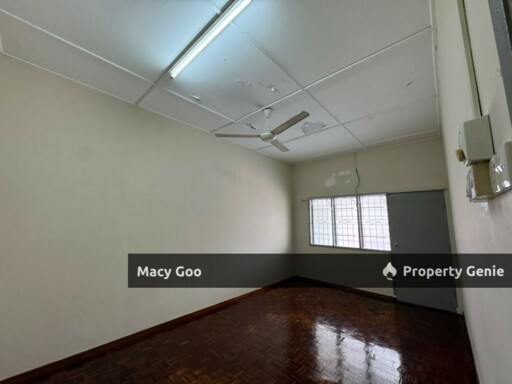 2 Storey Terrace Kampung Enam