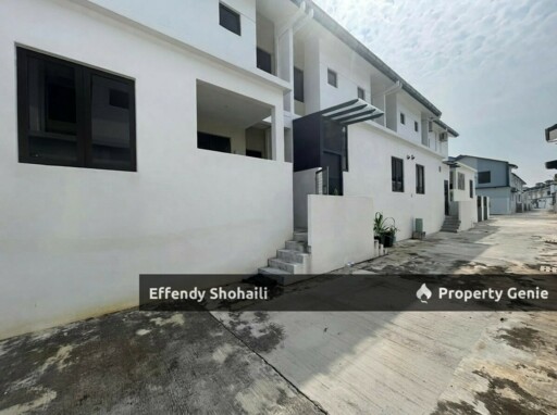 SERENIA ANIRA TERRACE SEPANG
