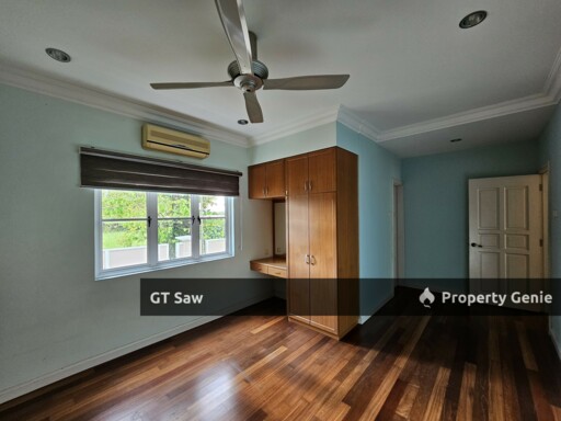 Peaceful 2.5 Storey Bungalow Bangi Golf Resort For Rent