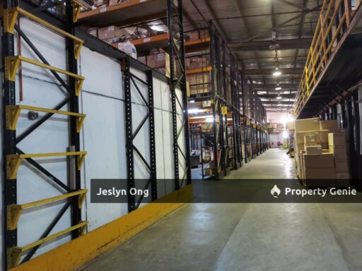1.5 storey Detached Factory @ Tebrau 1 for Rent