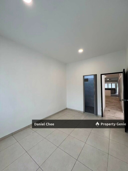 Near to Aeon Kinta City Renovated Terrace For Rent