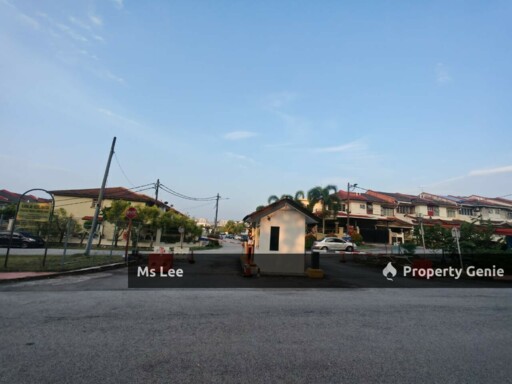 Sanjung Apartment @ Taman Seri Taming, Batu 9, Cheras-Blok Sanjung Tingkat 4 top floor-Ready Now