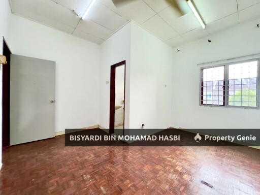 HOT LOCATION‼️ & SPACIOUS UNIT‼️ Double Storey Jalan Turmalin, Seksyen 7 Shah Alam.