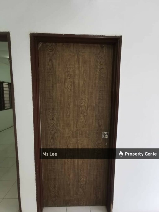 3rd Floor Shop Apartment @ Taman Sri Kuching, KL-Ready 30/9