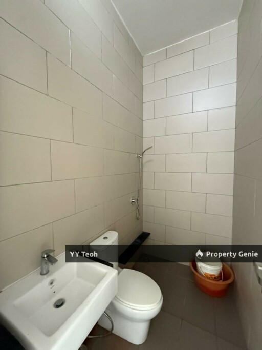 8 Residence Padang Temu 2.5 Storey Superlink