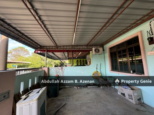 BERHAMPIRAN SEKOLAH TAMAN RIA JAYA