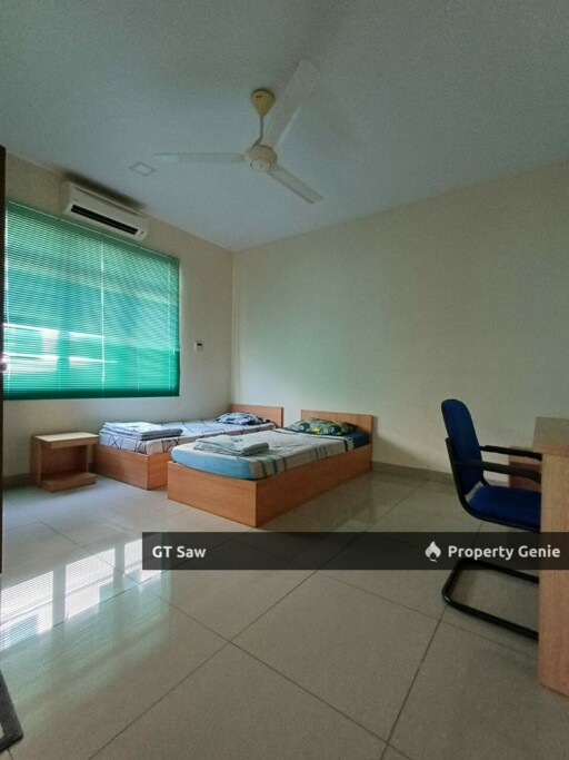 Semenyih 16 Room 3 Storey Bungalow For Rent